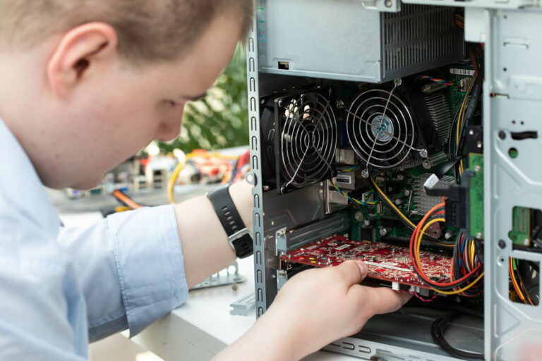 IT-Service & PC-Hilfe - Computer Reparatur